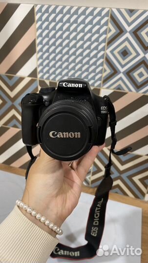 Зеркальный фотоаппарат Canon EOS 1100D