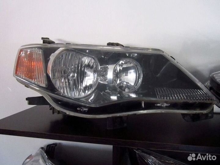 Фара передняя правая Митсубиси Аутлендер 2 хл XL