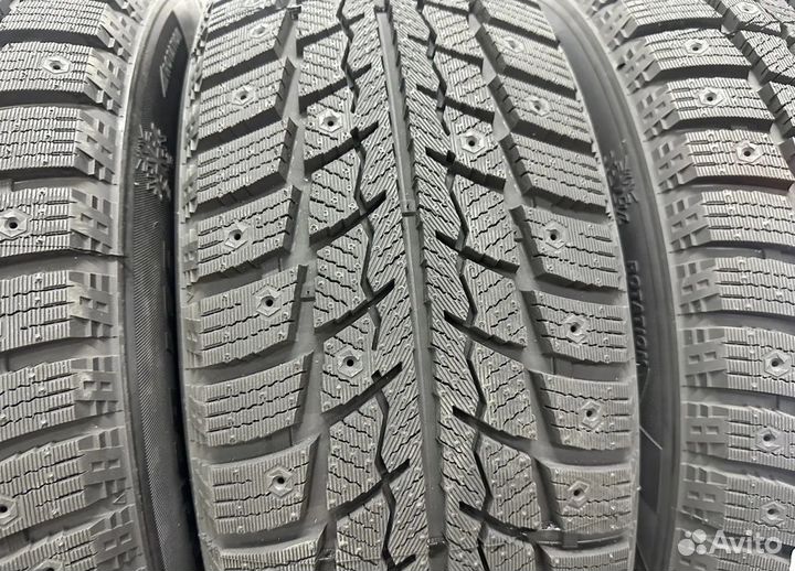 Zeta Antarctica Ice 215/65 R16 37T