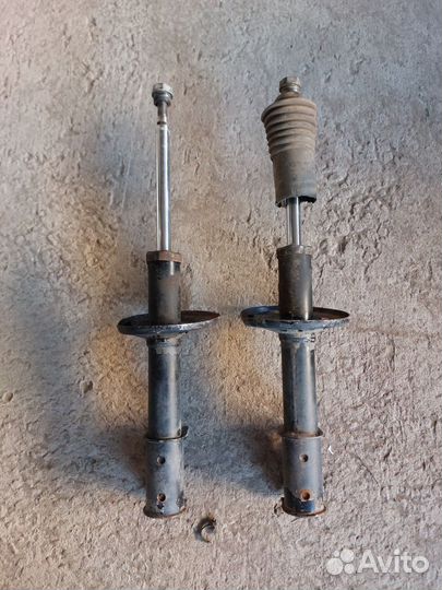 Стойка передняя renault logan 1