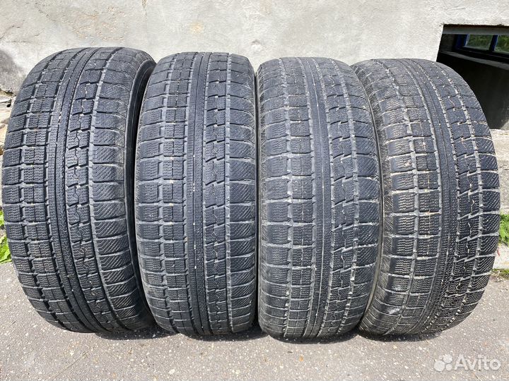 Nitto NT90W 235/60 R18