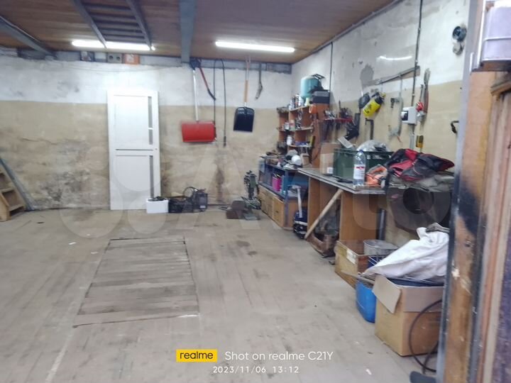 Гараж, > 30 м²