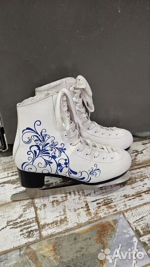 Коньки фигурные женские 39/40 размер