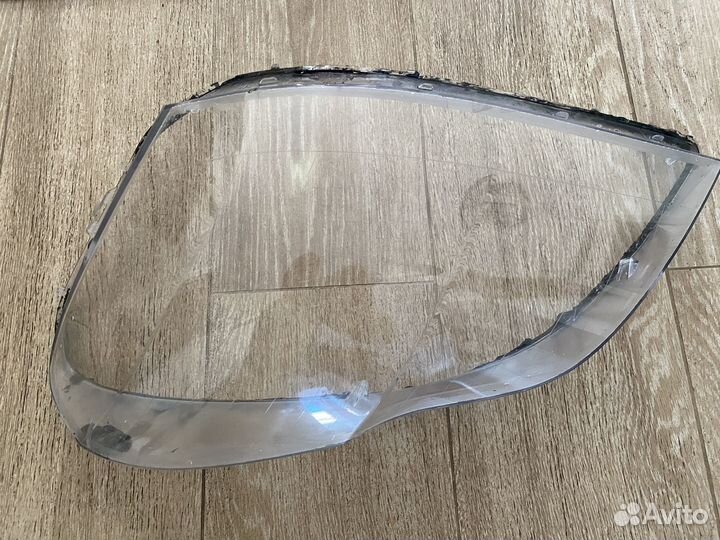 Стекло передней фары