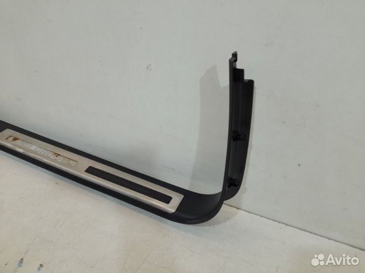 Накладка порога внутренняя передняя правая Toyota