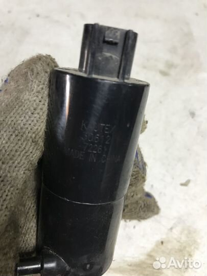 Моторчик омывателя Nissan Tiida 1