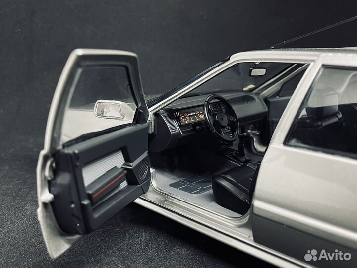 Модель автомобиля renault 21t solido 1:18