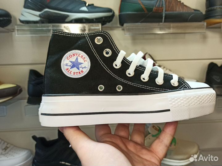 Женские высокие кеды Converse