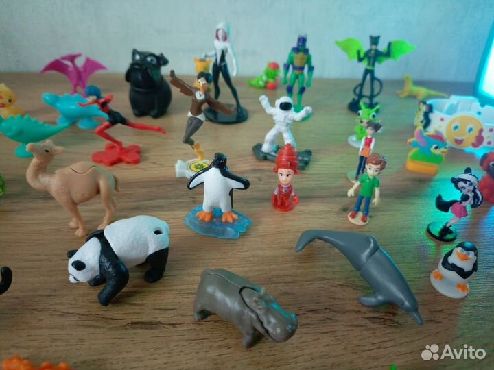 Игрушки из киндера пакетом