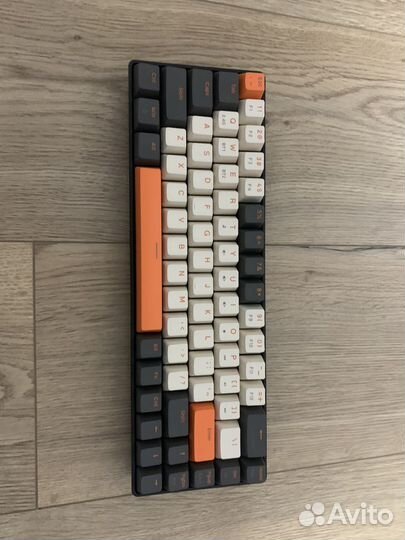 Механическая клавиатура красные свичи 60