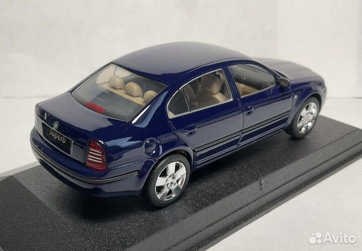 Модель 1/43 Skoda Superb производства Kaden