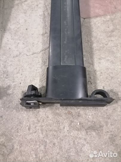 Поперечины на рейлинги RAV4