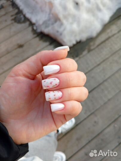 Маникюр, педикюр