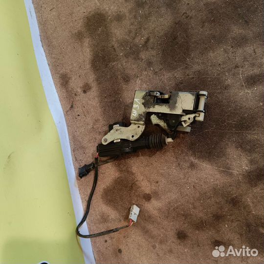 Замок двери Chevrolet Niva 2123