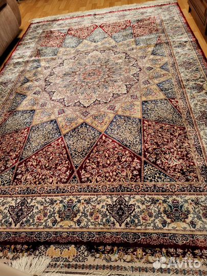 Ковер новый шелковый Иран