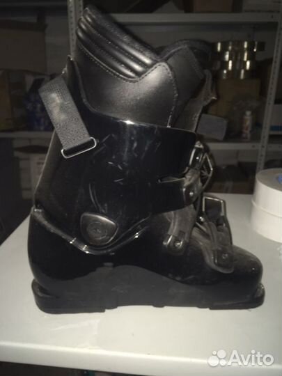 Горнолыжные ботинки