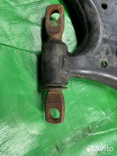 Рычаг передний правый Toyota Camry AVV50 2arfxe