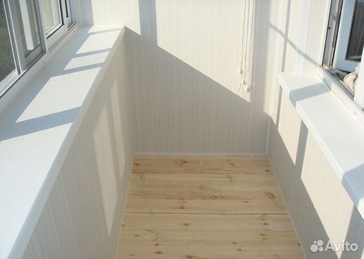 Отделка балконов и лоджий. Остекление балкона