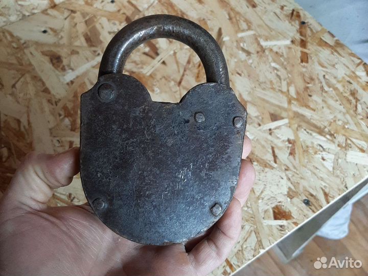 Замок амбарный