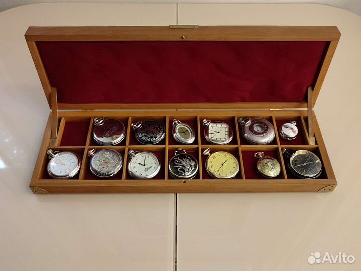 Коллекционные карманные часы и журналы к ним