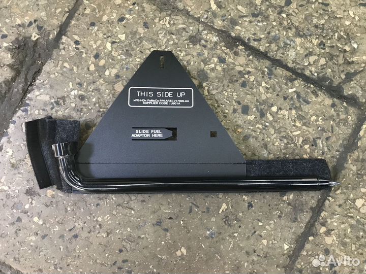 Ключ баллонный Ford Mustang V 09-14