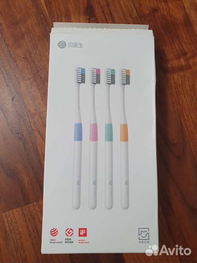 Зубные щетки Xiaomi Dr.Bei (4 шт+кейс)