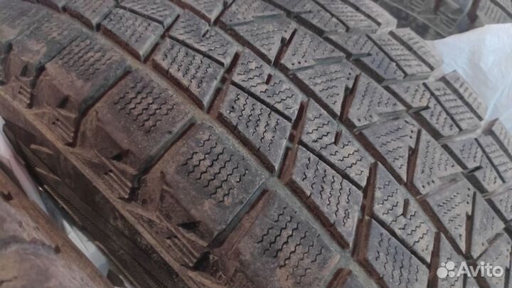 Bridgestone Blizzak DM-V1 265/65 R17