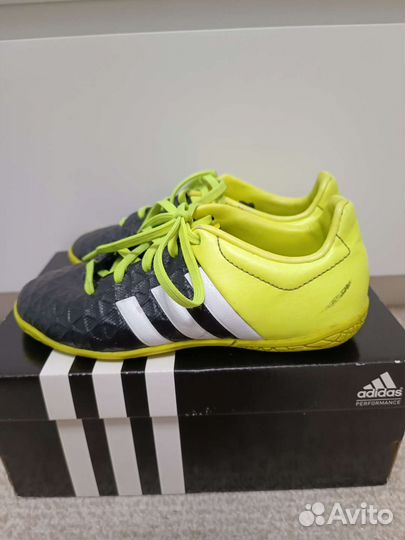 Футбольные бутсы adidas 31р