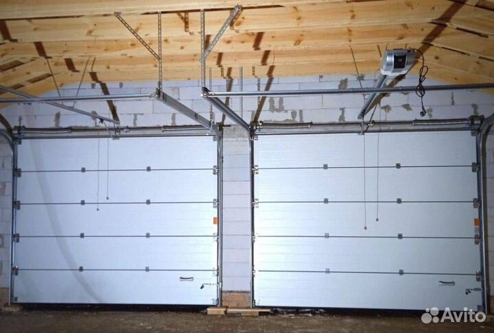 Подъемные секционные гаражные ворота Alutech Trend 2000х2000 мм