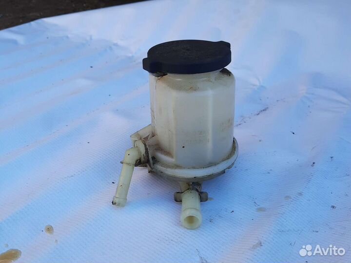 Бачок гура Geely GC6