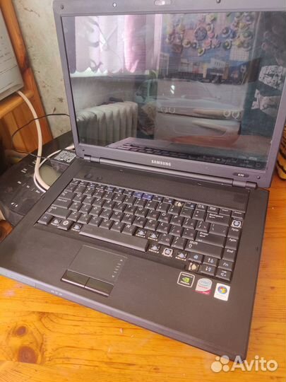 Ноутбук Samsung r70