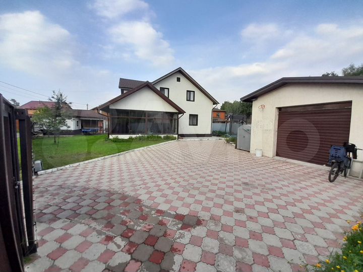 Дом 169 м² на участке 7 сот.