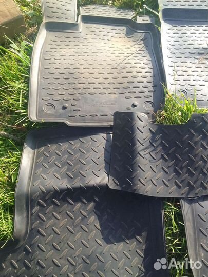 Автомобильные коврики Рено Сандеро 1,не оригинал