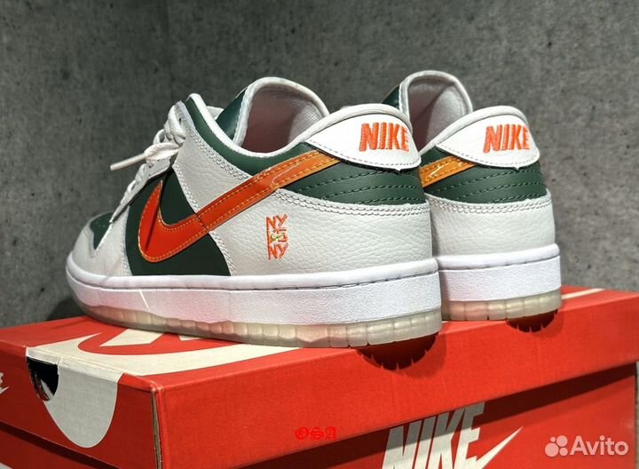 Кроссовки Nike Dunk Low 