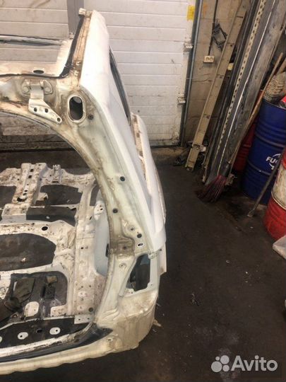 Крыло четверть заднее правое Mercedes-Benz