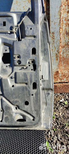 Дверь задняя левая Mercedes 190 w201