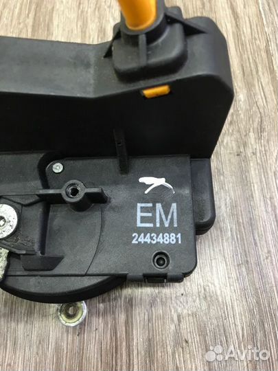 Замок двери передний правый Opel Combo фургон 2005