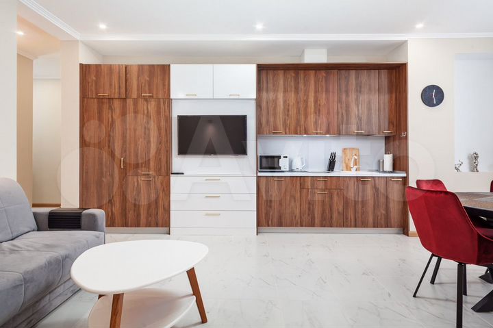 3-к. квартира, 75 м², 3/8 эт.