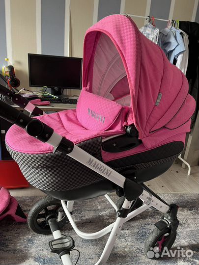 Коляска 3 в 1 Maggini