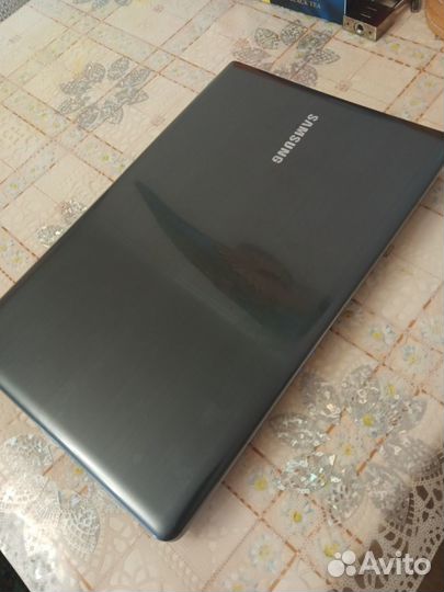 Ноутбук samsung