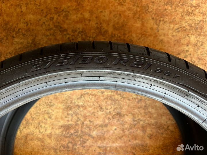 Pirelli P Zero PZ4 275/30 R21 Y