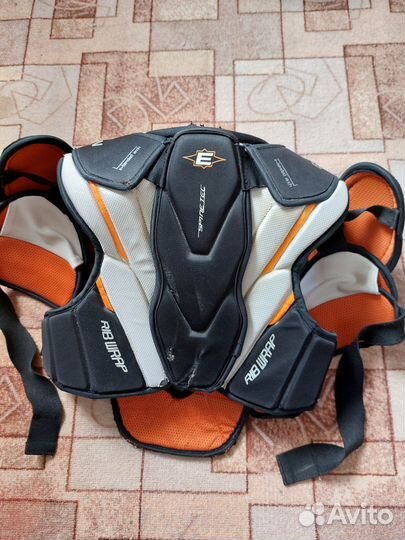 Нагрудник хоккейный Easton, jr