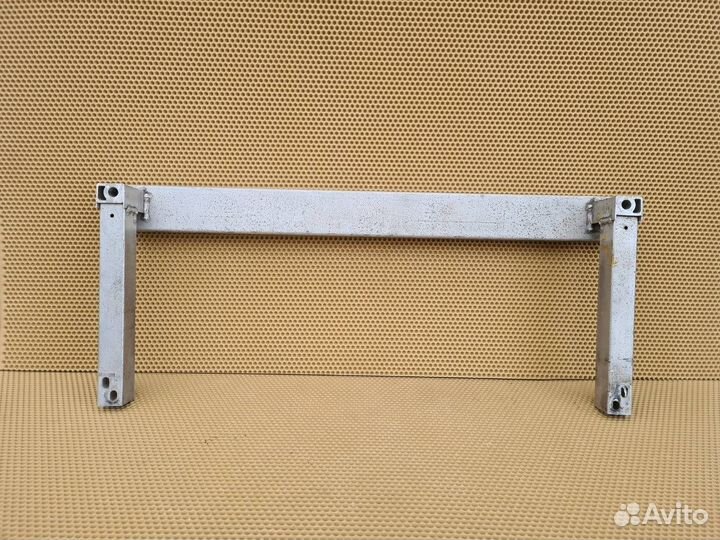 Передняя часть подрамника передняя Infiniti M25