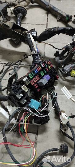 Проводка подкапотная(коса) toyota corolla e180