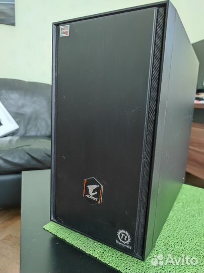 Корпус Thermaltake Versa H17