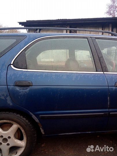 Дверь Suzuki baleno