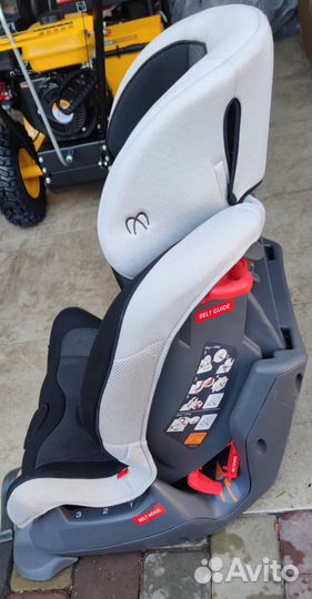 Детское автокресло carmate (Япония)