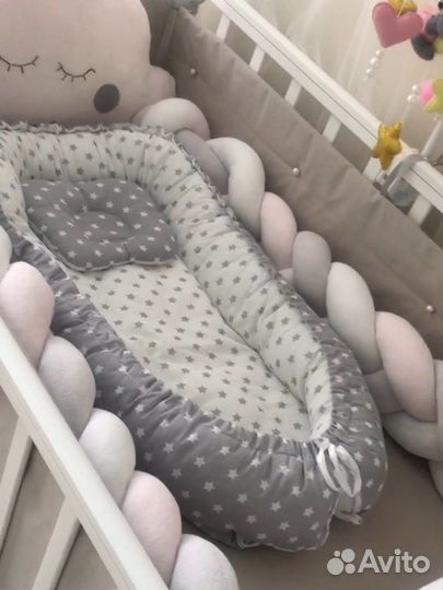 Борты в кроватку (косичка ) +подушка облачко