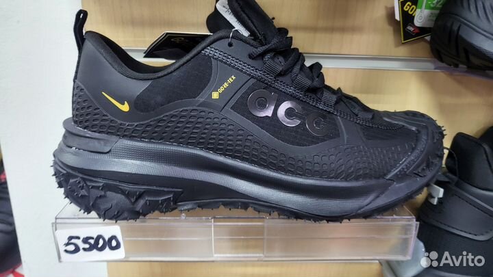 Кроссовки новые от nike (Gor-tex)р.42