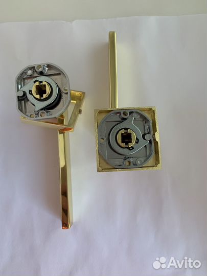 Ручка дверная межкомнатная с защелкой